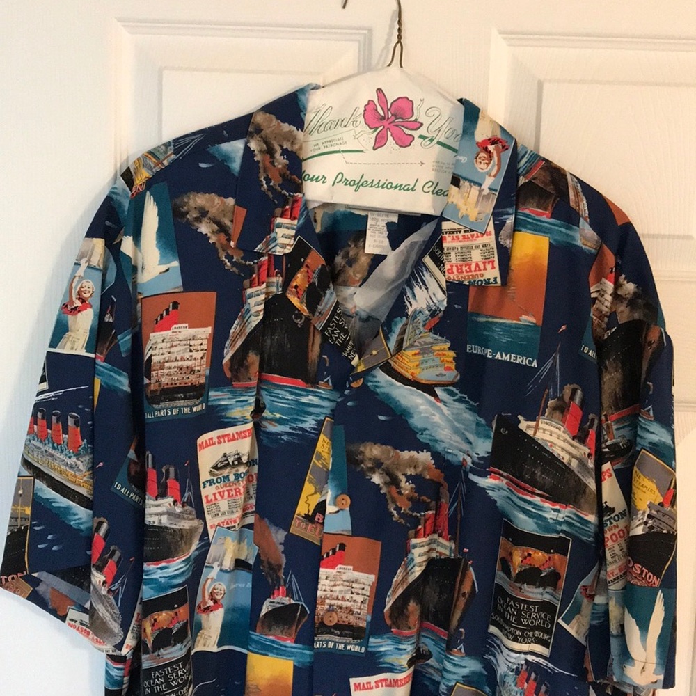Gorgeous Hawaiian shirt with vintage ships.